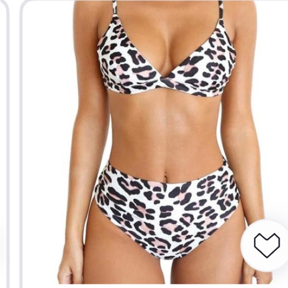 Chic Leopard Print Bikini Set